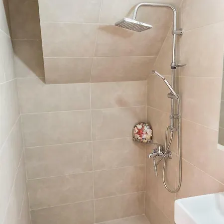 Daire Romantic House Priotissa Ii *